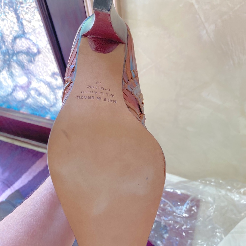 Gorgeous Mikala Leather Boots, Never Worn - Picture 6 of 6